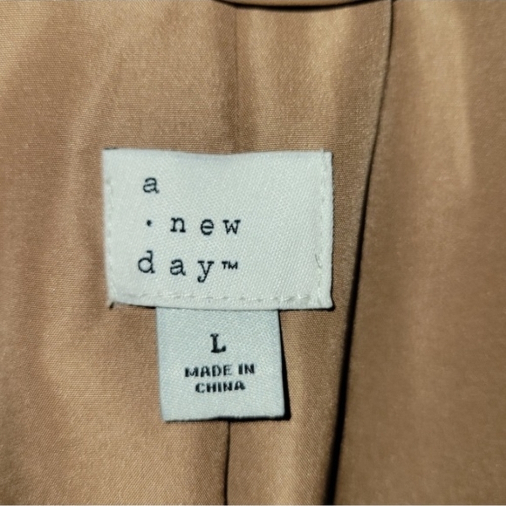 Women's Faux Leather Blazer - Picture 3 of 4